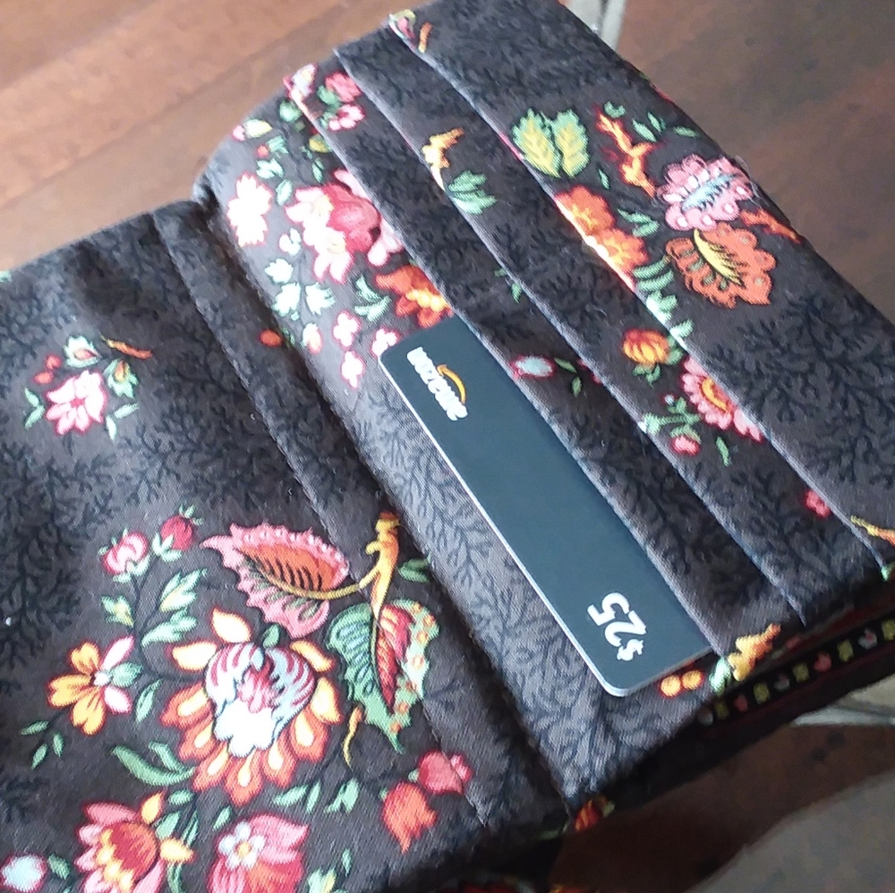 Vera Bradley Cross body wallet - Picture 5 of 5